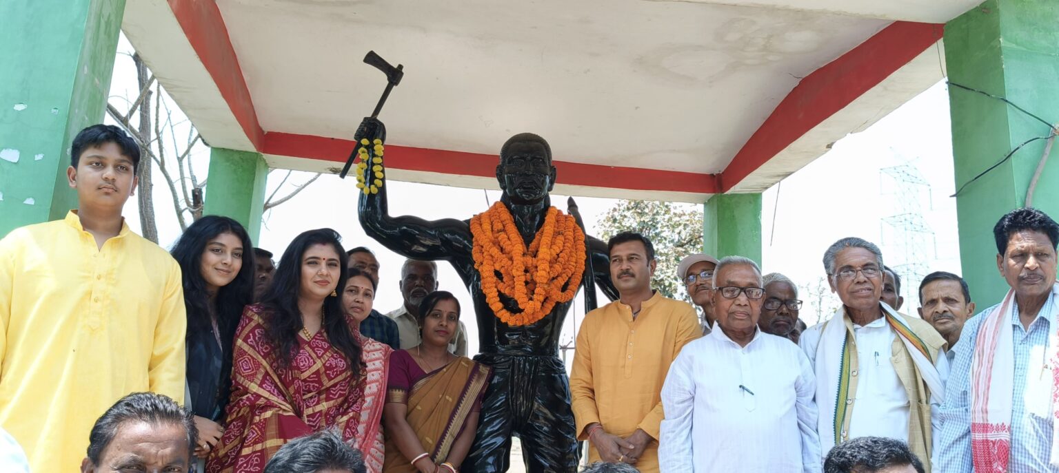 वीर शहीद रघुनाथ महतो की शौर्य गाथा को जन-जन तक पहुंचाना हमारी प्राथमिकता : सुदेश महतो