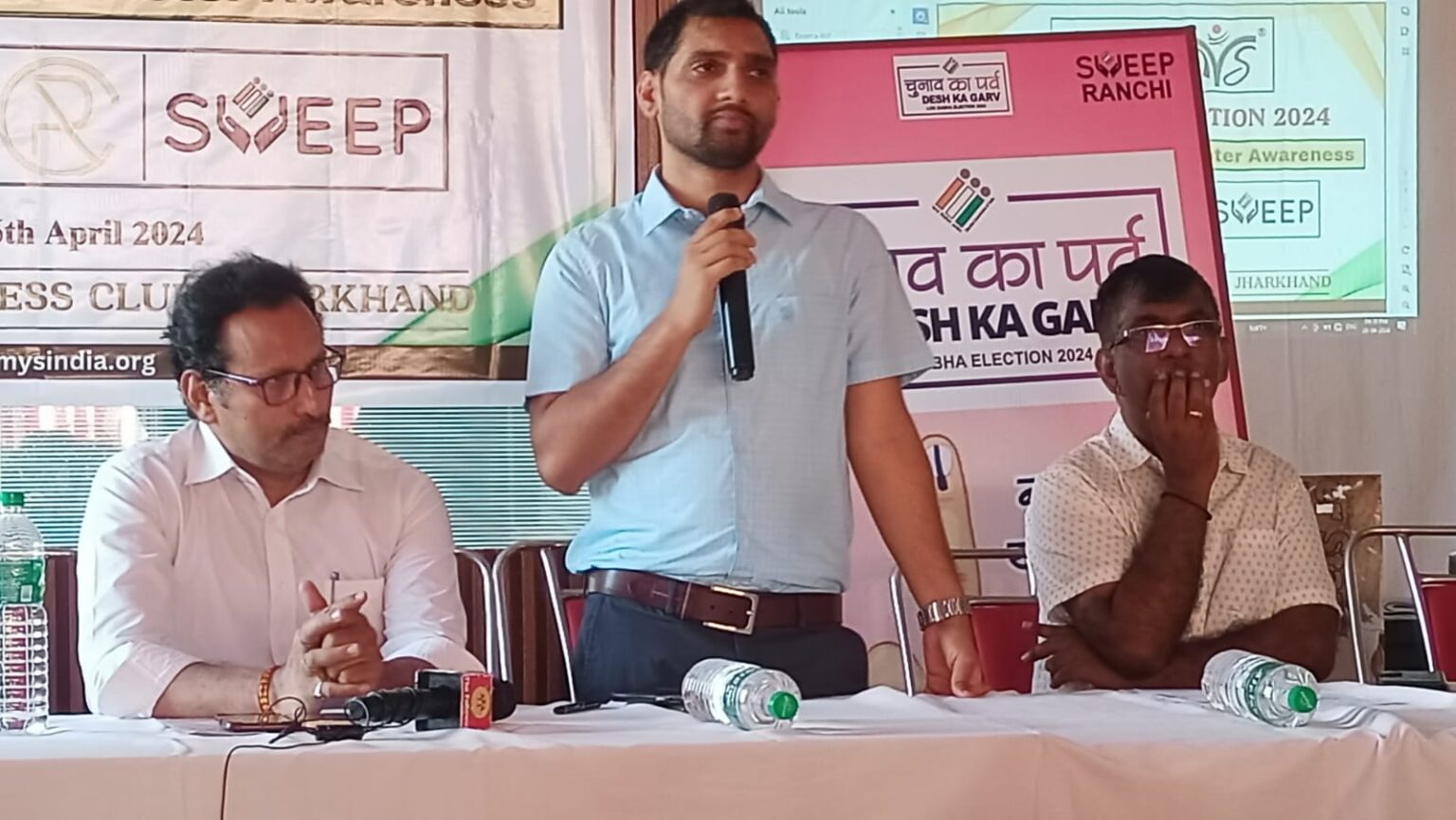 बेशकीमती है आपका वोट, सोच-समझ कर करें मतदान : दिनेश यादव