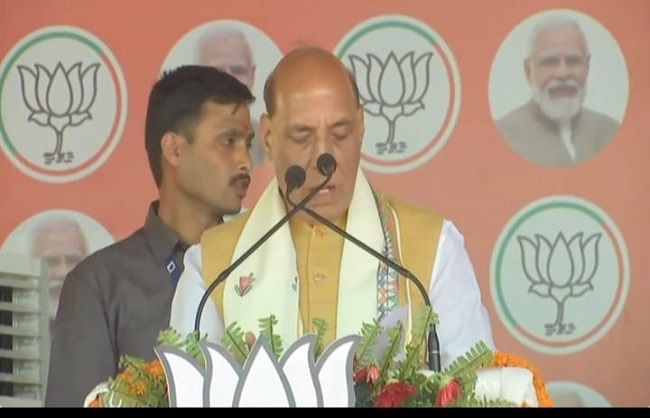 रक्षामंत्री राजनाथ सिंह ने छपरा में भरी हुंकार, कहा- जरूरत पड़ी तो सीमा के उस पार भी मार सकता है भारत