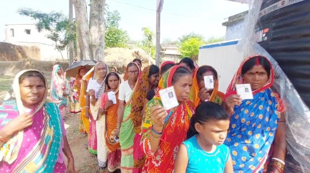 छठे चरण में 58 सीटों पर 58.82 प्रतिशत मतदान, बंगाल में बंपर वोटिंग