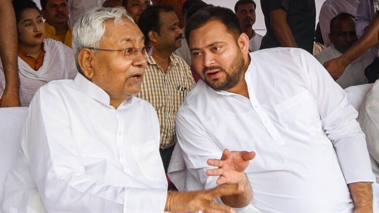भतीजे के चक्रव्यूह में फंसे चाचा, देनी पड़ रही है ये सफाई