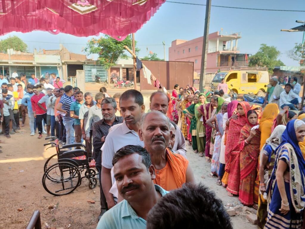 गांडेय विधानसभा सीट पर पूर्वाह्न नौ बजे तक 10.37 प्रतिशत मतदान