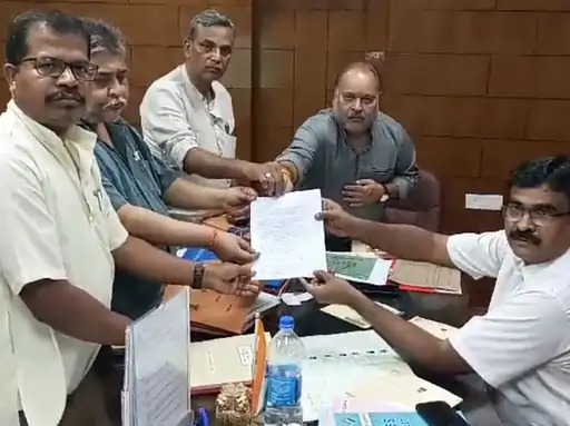 झामुमो-कांग्रेस ने चुनाव आयोग से की निशिकांत दुबे की शिकायत