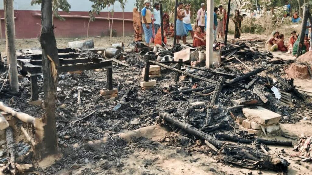 बेगूसराय में आग चपेट में आने से एक बच्ची की झुलसकर मौत