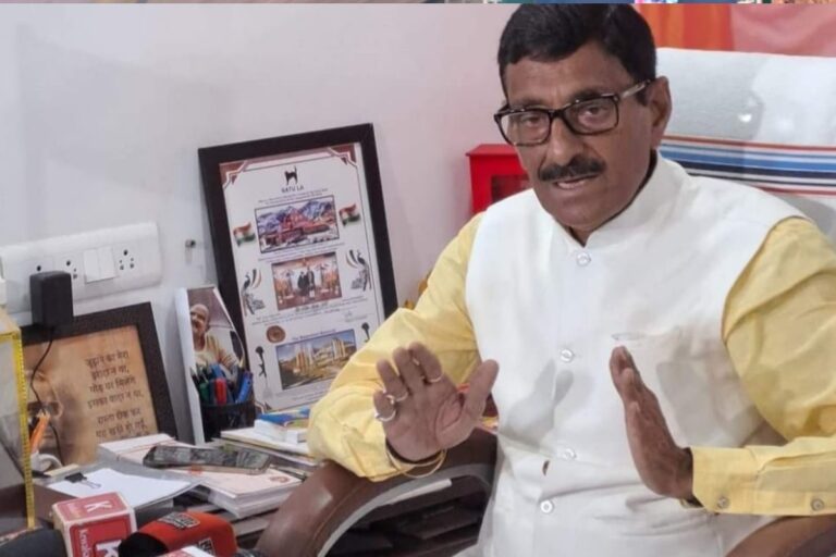 भाजपा प्रत्याशी संजय सेठ 13वें राउंड में 93,794 वोटों से आगे, तीसरे स्थान पर देवेन्द्र नाथ महतो