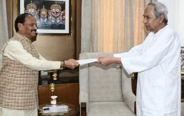ओड़िशा के मुख्यमंत्री नवीन पटनायक ने दिया इस्तीफा