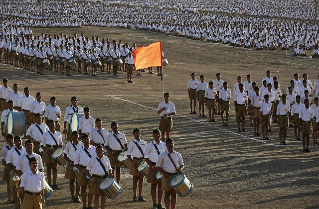 अब सरकारी कर्मचारी आरएसएस की शाखा में होंगे शामिल, सरकार का बड़ा फैसला