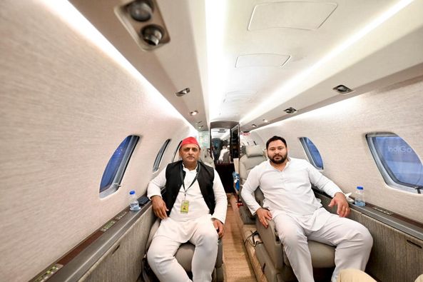 तेजस्वी यादव ने अखिलेश को दी जन्मदिन की शुभकामनाएं