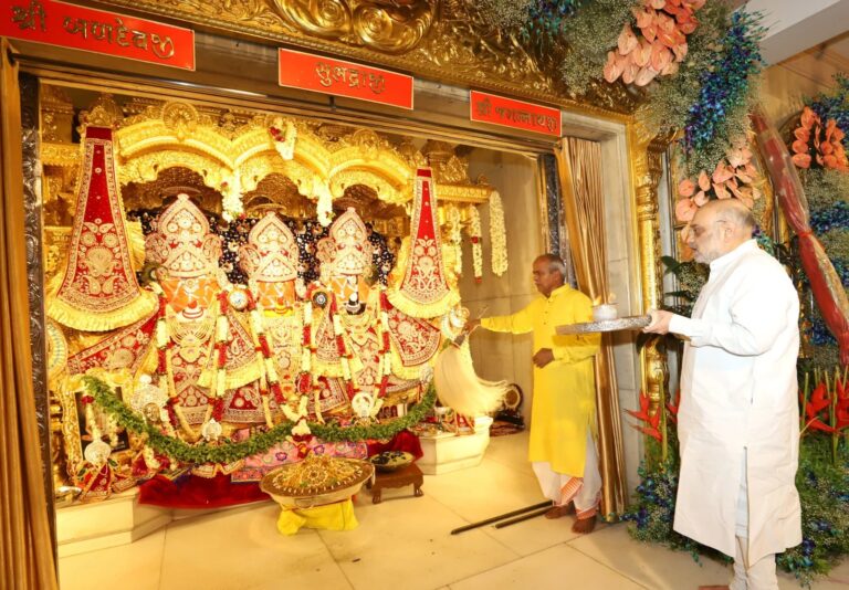 अहमदाबाद और पूरी में भगवान जगन्नाथ की भव्य रथ यात्रा निकली, गुजरात के सीएम पटेल ने लगाई सोने की झाड़ू