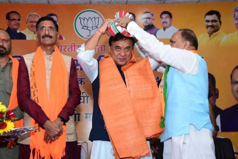 हिमंत विस्व सरमा बोले-हेमंत सोरेन ने जेल से बाहर आकर चम्पाई सोरेन का पॉलिटिकल मर्डर किया