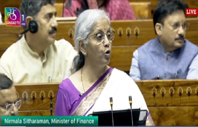 बजट का 12 फीसदी हिस्सा रक्षा मंत्रालय को मिला, 6.22 लाख करोड़ रुपये आवंटित