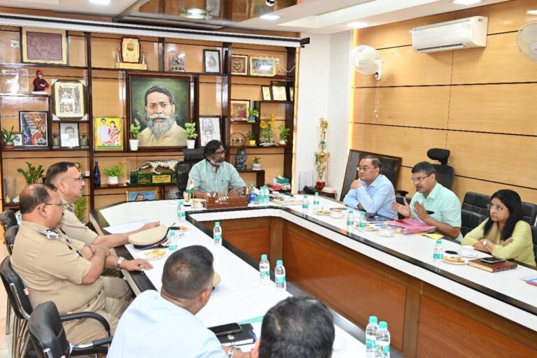 हेमंत सोरेन बोले- राज्य में विधि-व्यवस्था सरकार की सर्वोच्च प्राथमिकता, अपराधियों के खिलाफ कड़ी कार्रवाई करे पुलिस