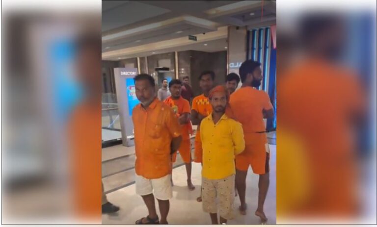 मॉल ऑफ रांची में नंगे पांव पहुंचे कांवरियों को एंट्री न देने पर विवाद, बाबूलाल मरांडी ने की कार्रवाई की मांग