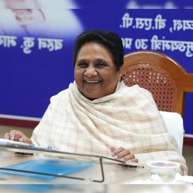 सक्रिय राजनीति से सन्यास लेने की अफवाहों पर Mayawati ने तोड़ी चुप्पी, जानें क्या बोलीं बसपा सुप्रीमो