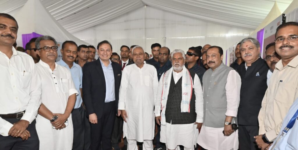 ककोलत सौंदर्यीकरण का मुख्यमंत्री नीतीश ने किया लोकार्पण, अडानी सीमेंट फैक्ट्री का भी किया शिलान्यास