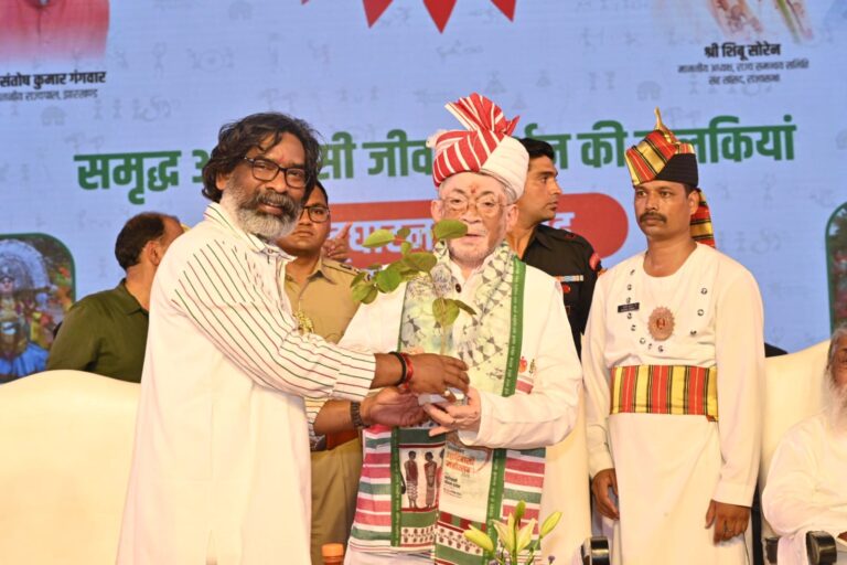 झारखंड में पेसा कानून जल्द लागू करें मुख्यमंत्री : राज्यपाल