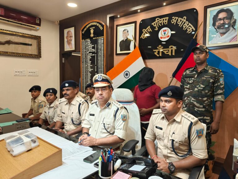 अधिवक्ता गोपी कृष्ण हत्याकांड मामले में अपराधी एक हथियार के साथ गिरफ्तार