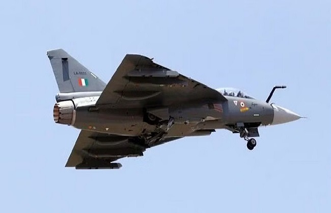 भारतीय वायुसेना को पहला Tejas MK1-A फाइटर जेट अक्टूबर अंत तक मिलेगा, जानिए खासियत