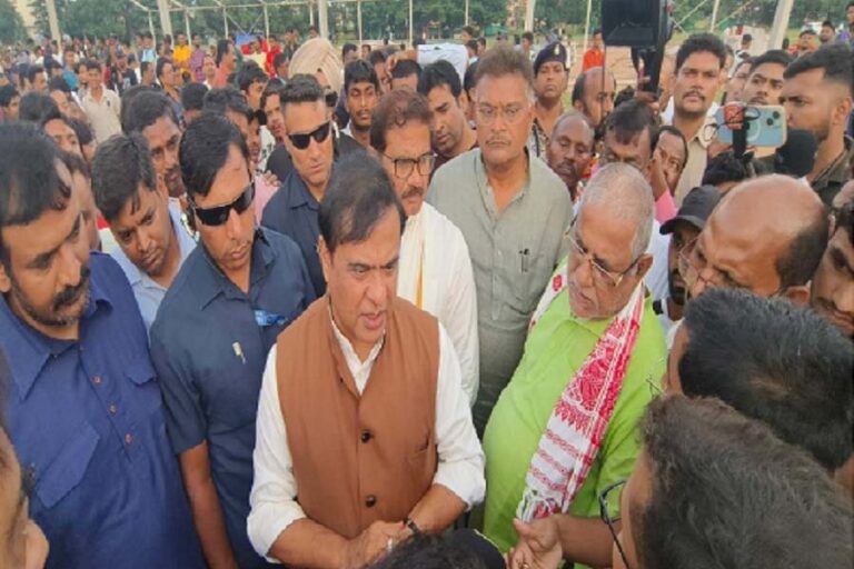 झारखंड को घुसपैठियों ने हाईजैक कर रखा : हिमंता बिस्वा सरमा