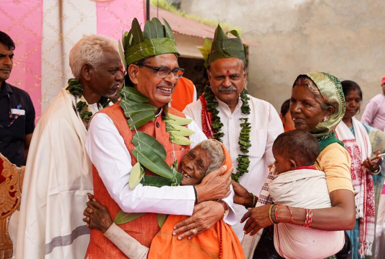 झारखंड में भाजपा की सरकार बनते ही 2.87 लाख नौकरियां देंगे, केंद्रीय मंत्री शिवराज सिंह चौहान ने किया बड़ा एलान