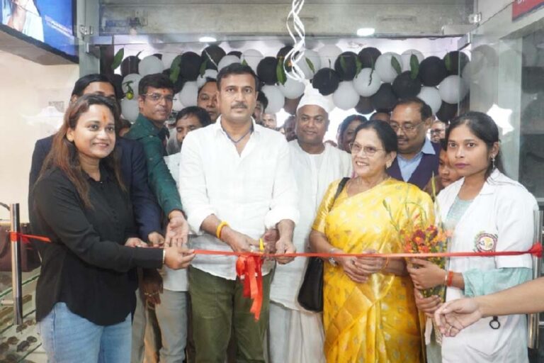 सुदेश महतो ने पुंदाग में अत्याधुनिक सुविधाओं से लैस गरुड़ आई हॉस्पिटल का किया उद्घाटन, डॉ अभिषेक सिंह ने कहा-गरीबों की सेवा करना हमारा मुख्य उद्देश्य