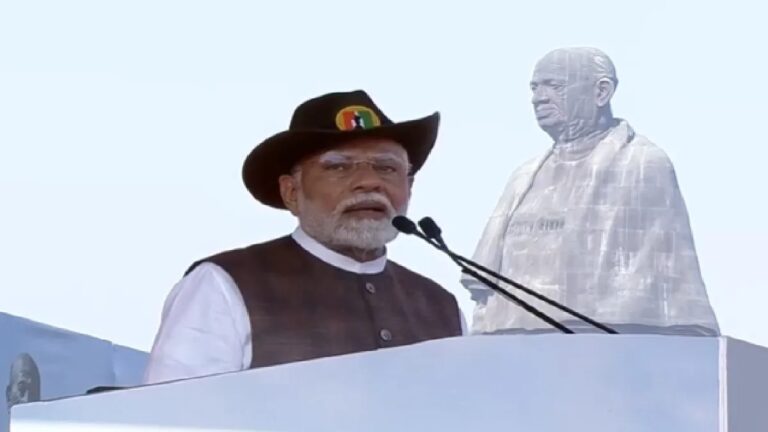 पीएम मोदी ने एकता दिवस पर साफ किया आगे का एजेंडा, कहा-सेकुलर सिविल कोड की तरफ बढ़ रहा है देश