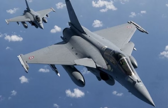 भारत के ऊपर उड़ रहा था चीन के जैसा जासूसी गुब्बारा, वायुसेना ने मार गिराया, 55 हजार फीट से अधिक की ऊंचाई पर हुआ ऑपरेशन