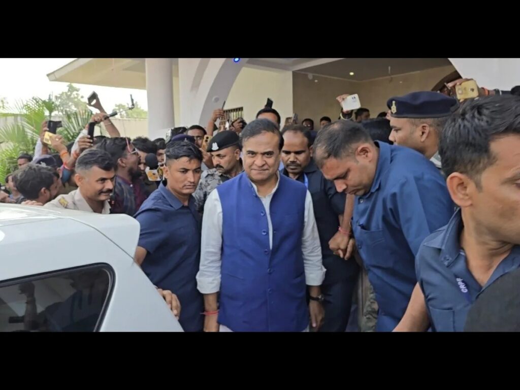 भाजपा ने धनवार में कर दिया खेला, निरंजन राय को ले उड़े हिमंता व निशिकांत , बाबूलाल को देंगे समर्थन