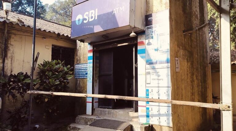 खूंटी में एसबीआई बैंक के एटीएम से 12 लाख रुपये की चोरी, पुलिस पूरे मामले की कर रही है जांच