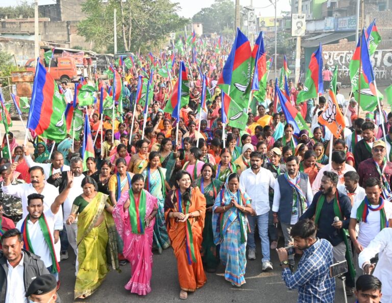 एनडीए को जितायें, महिलाओं के नाम एक रुपए में जमीन की फिर शुरू होगी रजिस्ट्री : नेहा महतो