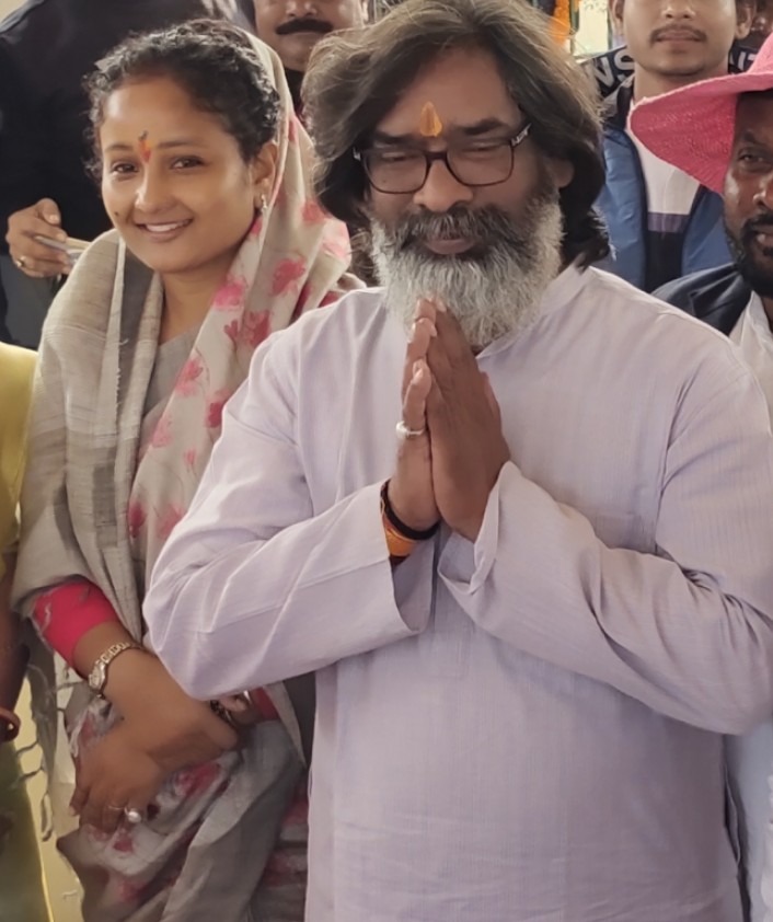 पैतृक गांव में मुख्यमंत्री हेमंत सोरेन बोले- देश में झारखंड की साख बढ़ी, विकास की नई गाथा भी लिखी जाएगी