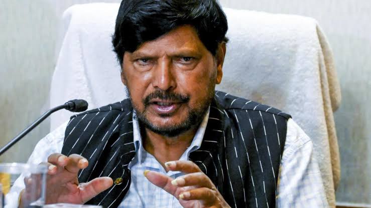 महाराष्ट्र में महायुति की जीत में योगी के बटेंगे तो कटेंगे नारे का बड़ा योगदान : रामदास आठवले