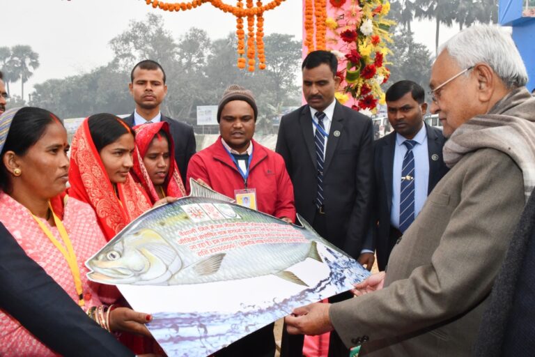 मुझे अटल जी ने सीएम बनाया था, एनडीए में ही रहेंगे, लालू यादव के खुले आॅफर पर जवाब दिया नीतीश ने दिया जवाब