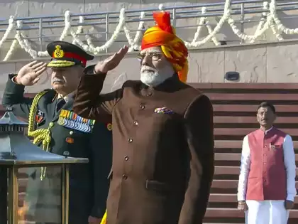 केसरिया साफा में कर्त्तव्य पथ पर पहुंचे पीएम, देखें कैसा था अंदाज