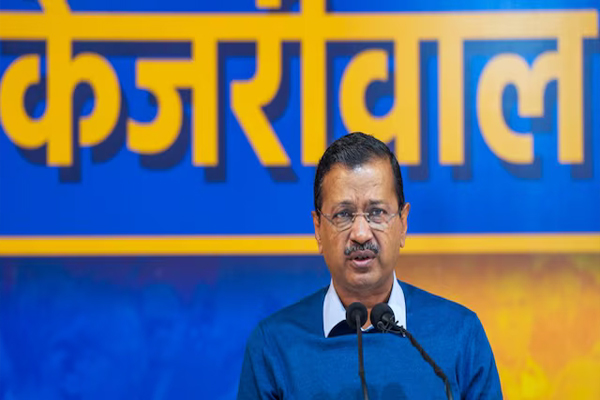 केजरीवाल की बढ़ी मुश्किलें, फ्लैग स्टाफ बंगला नवीनीकरण मामले में जांच के आदेश