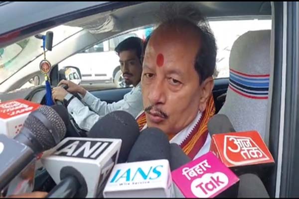 तेजस्वी के मुख्यमंत्री बनने में सबसे बड़े बाधक खुद लालू यादव : विजय सिन्हा