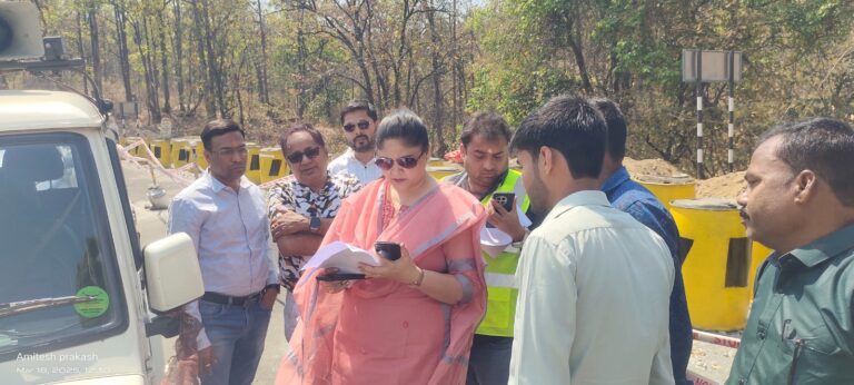 चुटूपालू घाटी में लगे साइन बोर्ड के अनुरूप ही चलाएं वाहन : डीटीओ