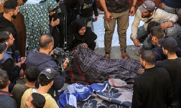 गाजा में 400 से अधिक लोगों की मौत, इजरायल ने हमास के ठिकानों पर ताबड़तोड़ की बमबारी