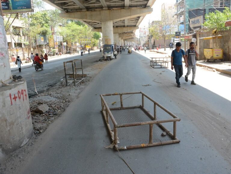 गुमला में शांति समिति की बैठक में एसपी बोले- लाइसेंसी एवं गैर-लाइसेंसी जुलूस मार्गों की पहचान कर विशेष निगरानी करें पुलिस