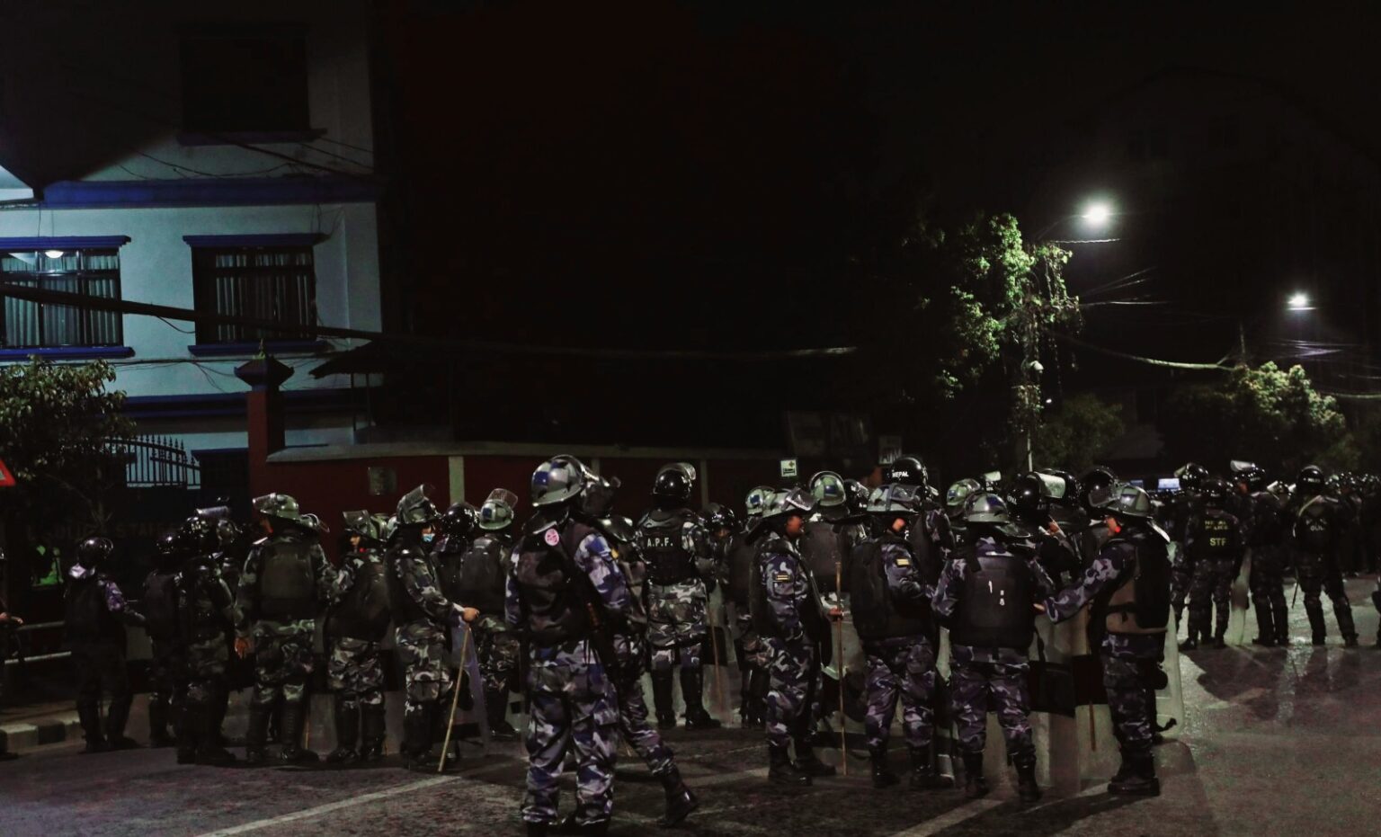 नेपाल में पूर्व राजा ज्ञानेन्द्र शाह नजरबंद, राजा समर्थक बड़े नेताओं की गिरफ्तारी