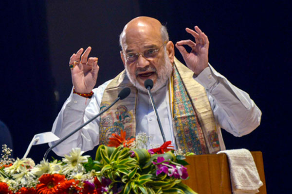 50 नक्सलियों के सरेंडर पर बोले गृह मंत्री अमित शाह, 2026 के बाद देश में नक्सलवाद इतिहास बनकर रह जाएगा