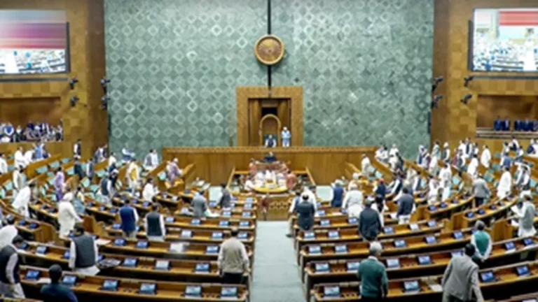 लोकसभा ने वक्फ विधेयक को दी मंजूरी, सरकार-विपक्ष के बीच खूब हुई गरमागरम बहस,आज राज्यसभा में होगा पेश