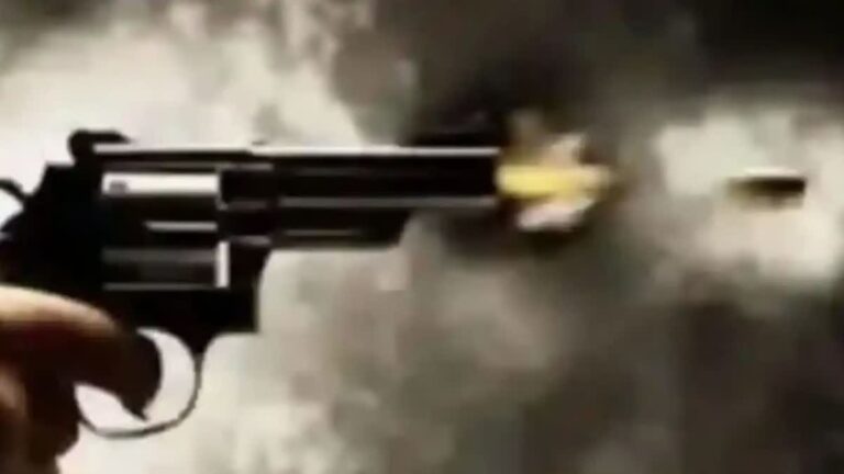 रांची के रातू में अपराधियों ने दिनदहाड़े आकाश ज्वेलर्स के मालिक को मारी गोली, जांच में जुटी पुलिस