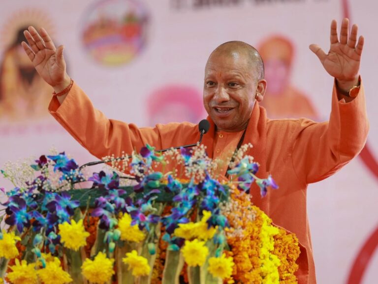 पिछली सरकार पैदा करती थी माफिया, हमने विदा कर दिया, प्रयागराज में योगी ने विपक्ष पर बोला हमला