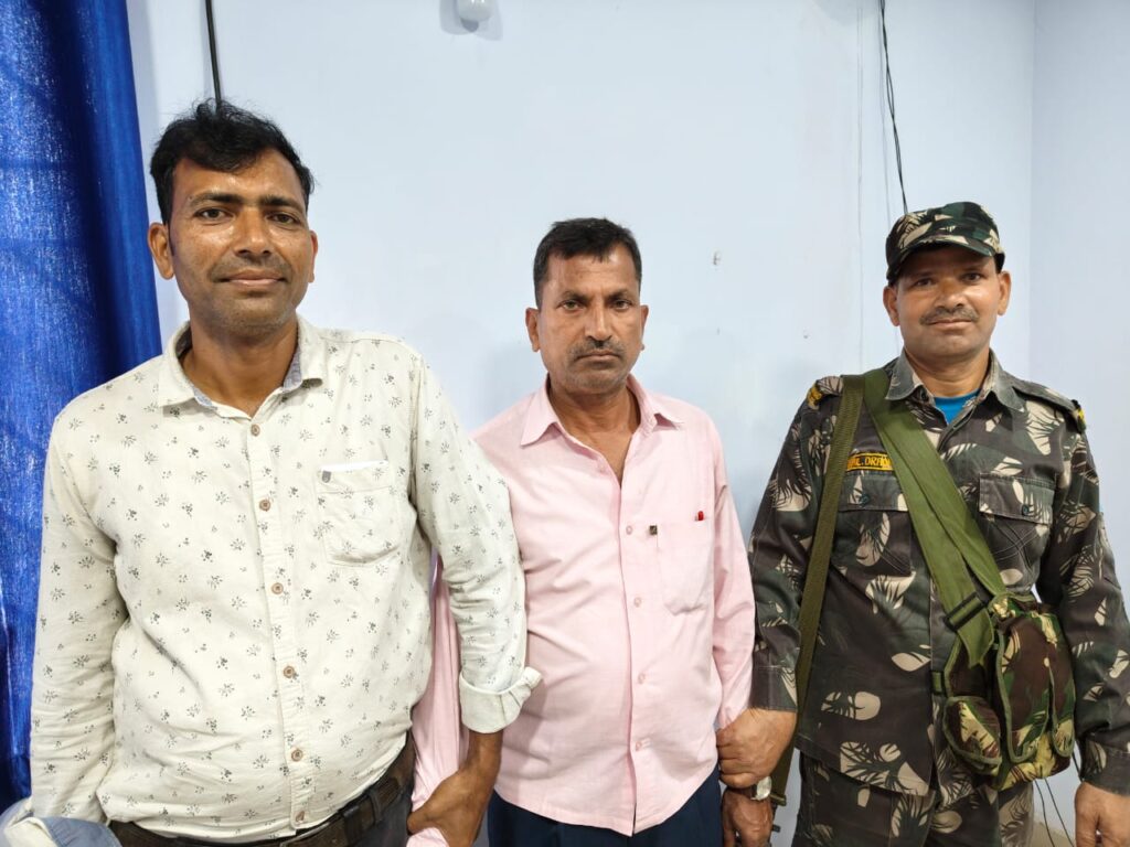 एसीबी ने 30 हजार रुपये रिश्वत लेते नामकुम थाना के दारोगा चंद्रदीप प्रसाद को किया गिरफ्तार