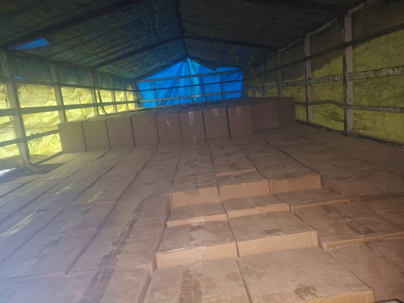 पलामू में गोवा से भूटान जा रही 58 लाख की नकली शराब जब्त, ट्रक चालक गिरफ्तार