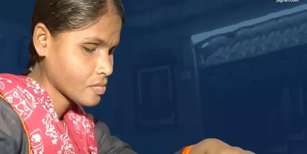 25 साल पहले कूड़ेदान में मिली थी अंधी बच्ची, आज अफसर बन रचा इतिहास