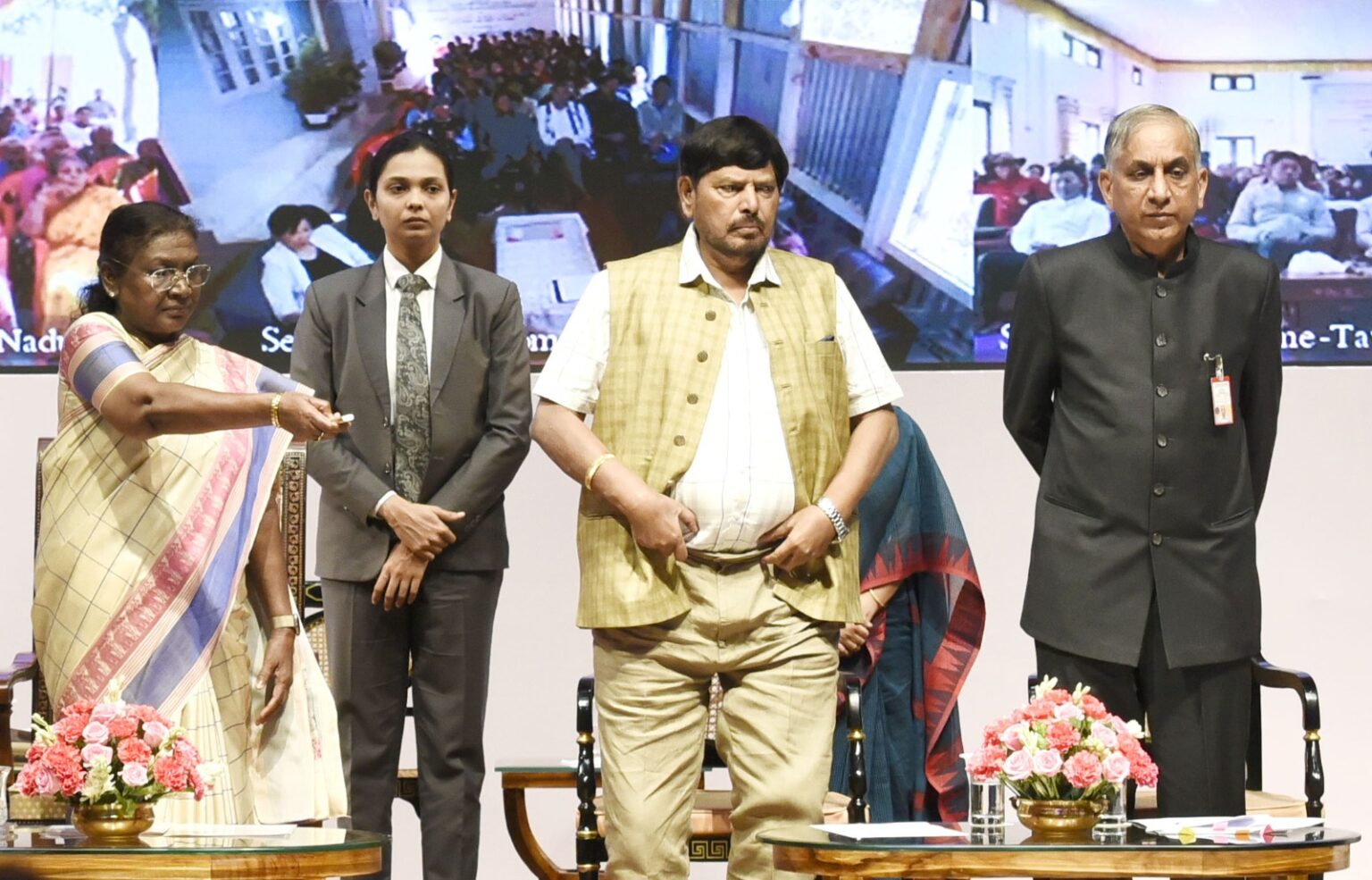 भविष्य के मार्गदर्शक होते हैं बुजुर्ग, राष्टÑपति बोलींं-माता-पिता सम्मान करना हमारी संस्कृति का हिस्सा