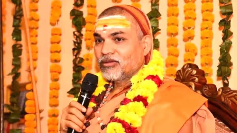 शंकराचार्य स्वामी अविमुक्तेश्वरानंद ने की राहुल गांधी को हिंदू धर्म से बहिष्कृत करने की घोषणा