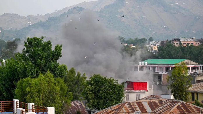 एलओसी पर पाकिस्तानी सेना की गोलाबारी, 12 लोगों की मौत